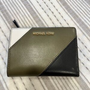 Michael kors tri colored small wallet and card holder
